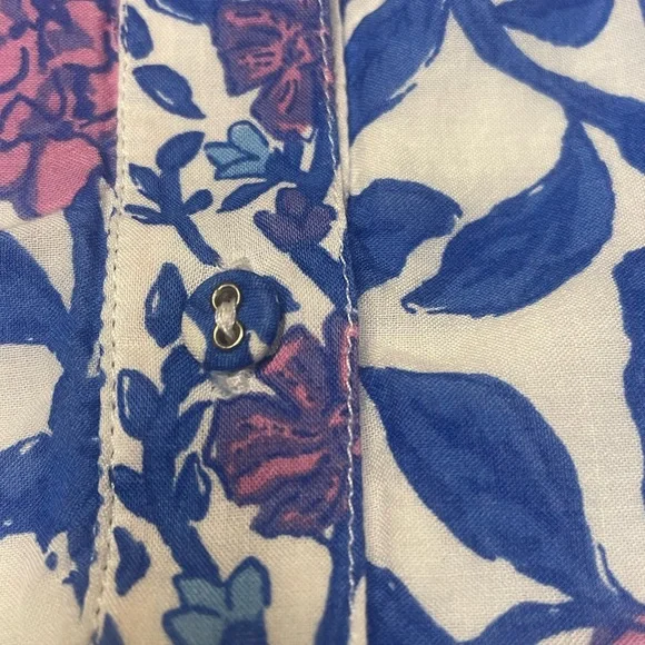 Vineyard Vines
Hydrangea Floral Tank Top - Picture 6 of 11